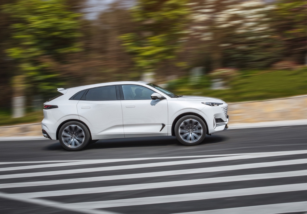Changan Uni-K color blanco con tracción 4WD